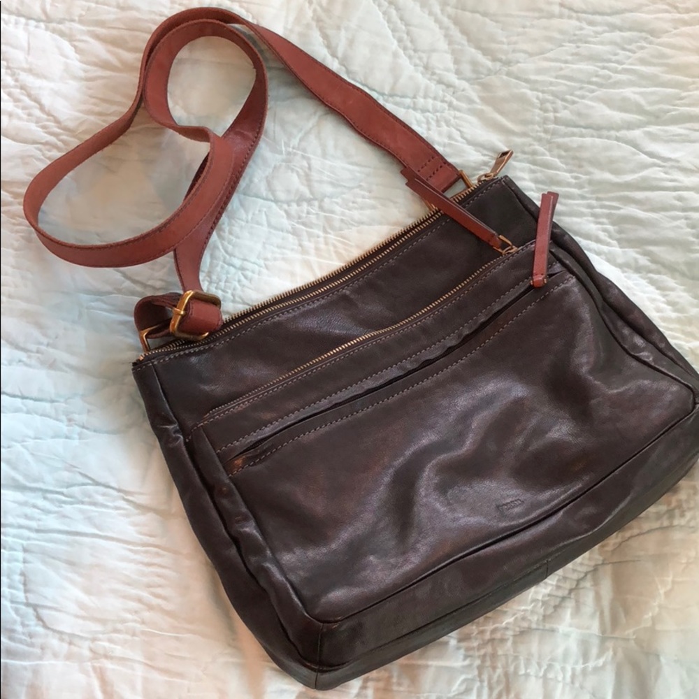 Large Fossil black leather purse